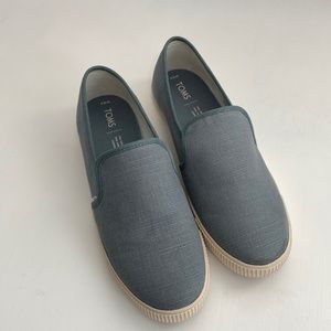 Brand new, never worn TOMS shoes
